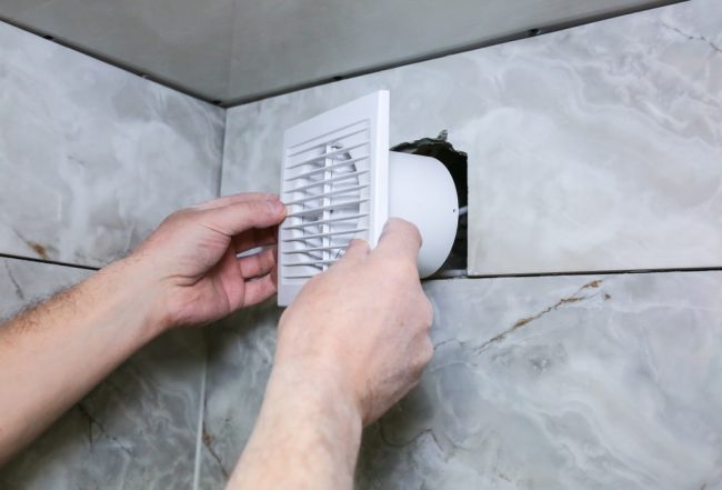 Où placer sa VMC dans une salle de bain ? Quel modèle envisager